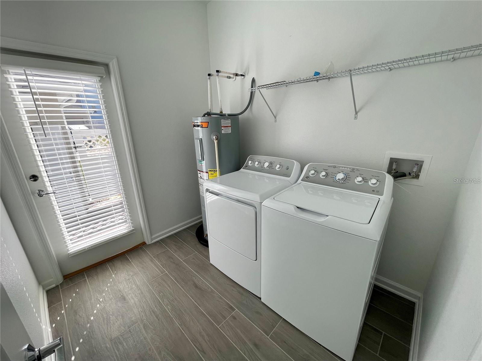 STOREY GROVE - Residential Lease