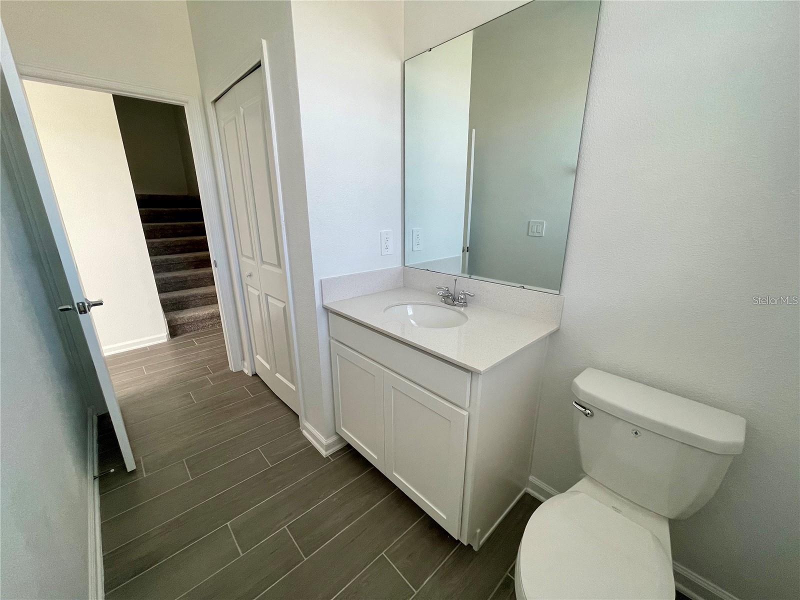 STOREY GROVE - Residential Lease