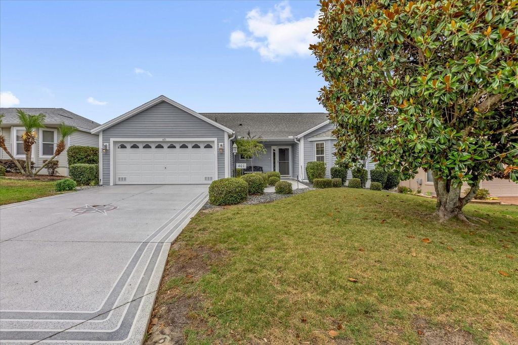 Photo of 401 Bishopville Loop, The Villages, FL 32162 (MLS # G5112162)