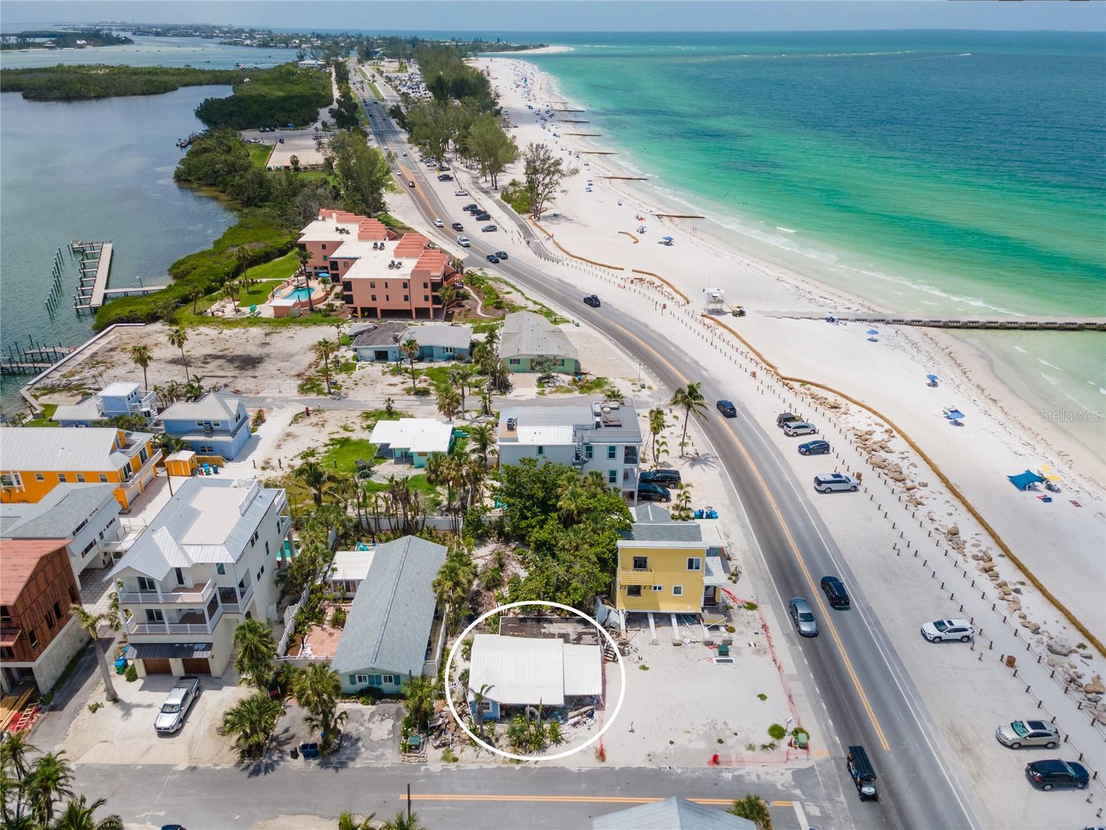Build new just steps from the beach! This 5,000 sq ft is all about location—right in the heart of Bradenton Beach and walking distance to the Gulf, Bridge Street, dining, and entertainment.
The existing structure was devastated in a recent storm and holds no value. This is a land-only sale, offering a clean slate for your custom coastal home or income-producing property.