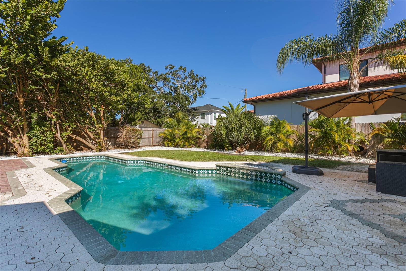 COFFEE POT ADD SNELL & HAMLETTS - Residential