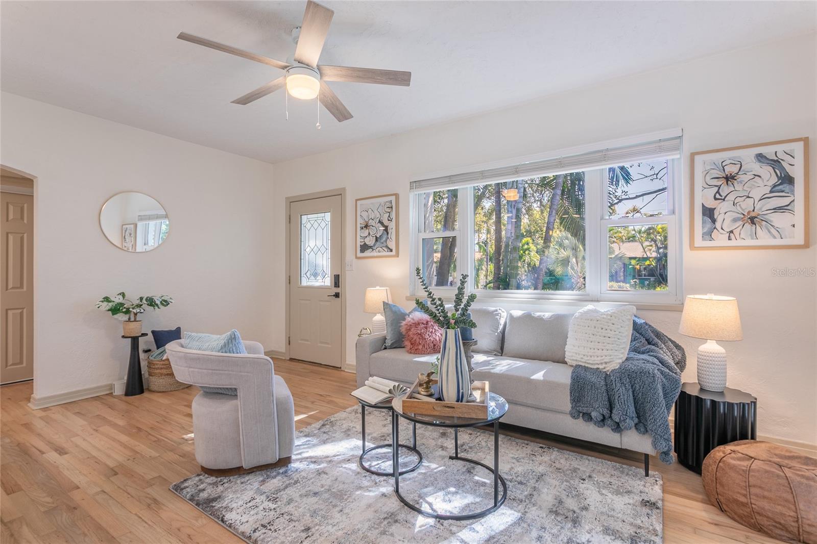 COFFEE POT ADD SNELL & HAMLETTS - Residential