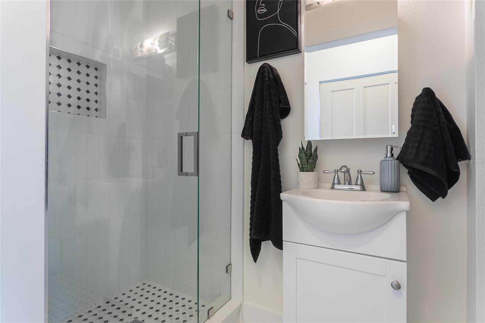 COFFEE POT ADD SNELL & HAMLETTS - Residential