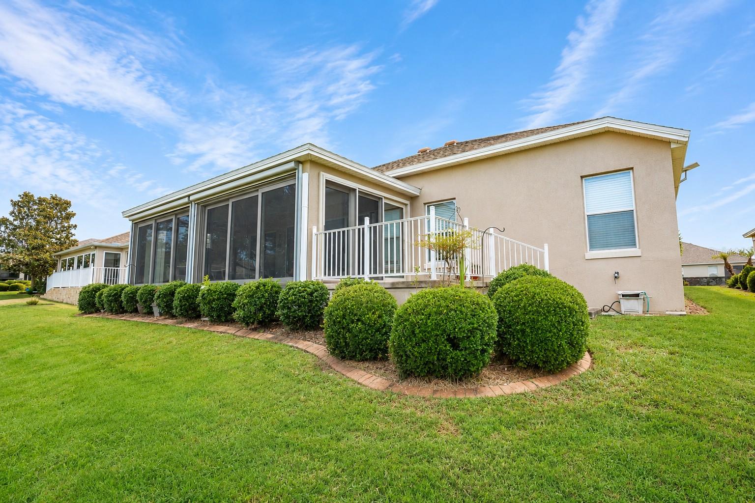 2696 MIDLAND TERRACE