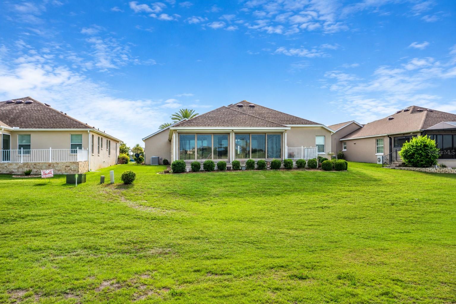 2696 MIDLAND TERRACE