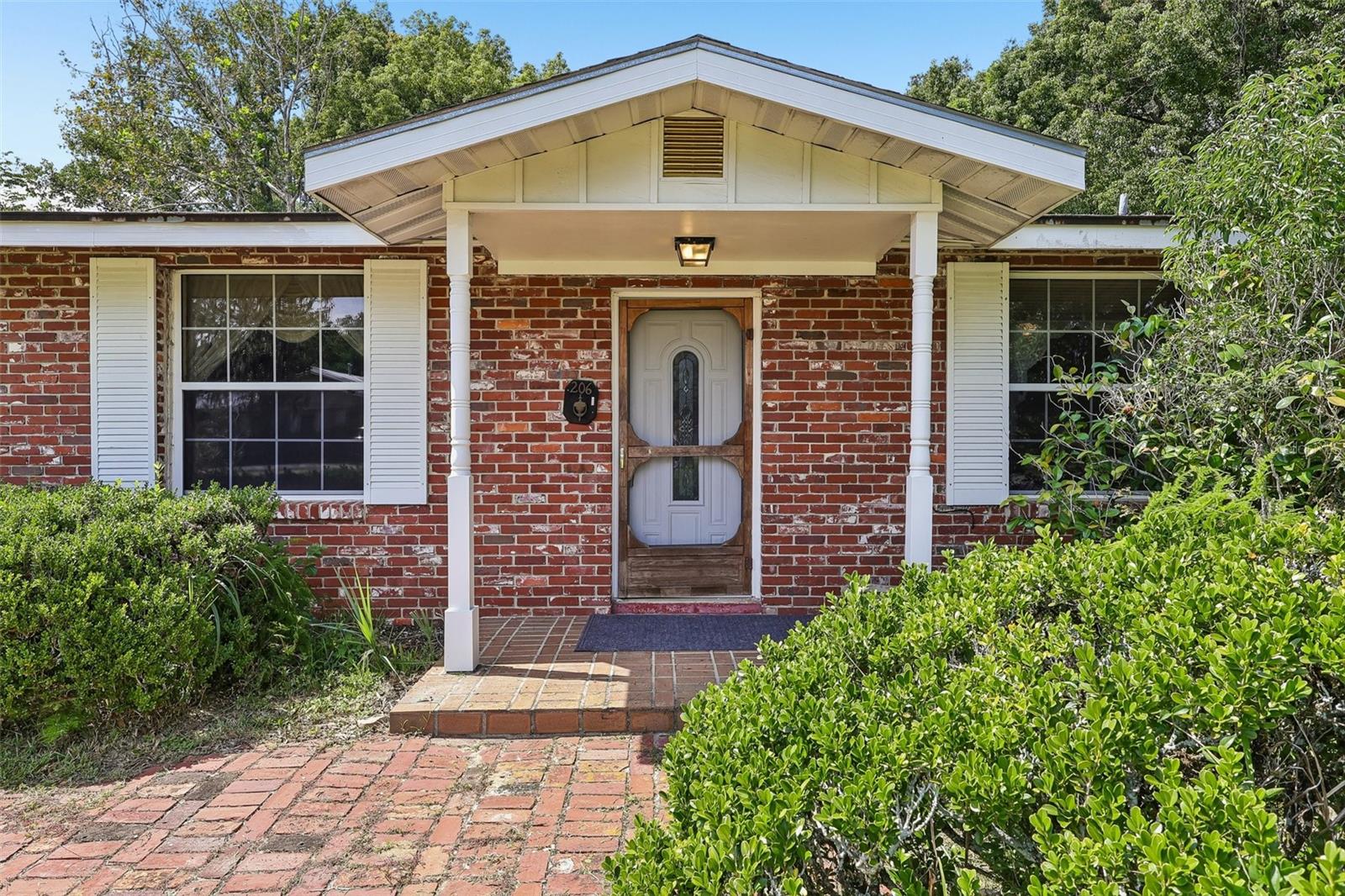 206 SE 28TH AVENUE