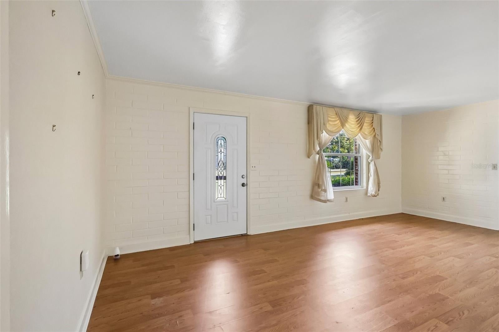 206 SE 28TH AVENUE