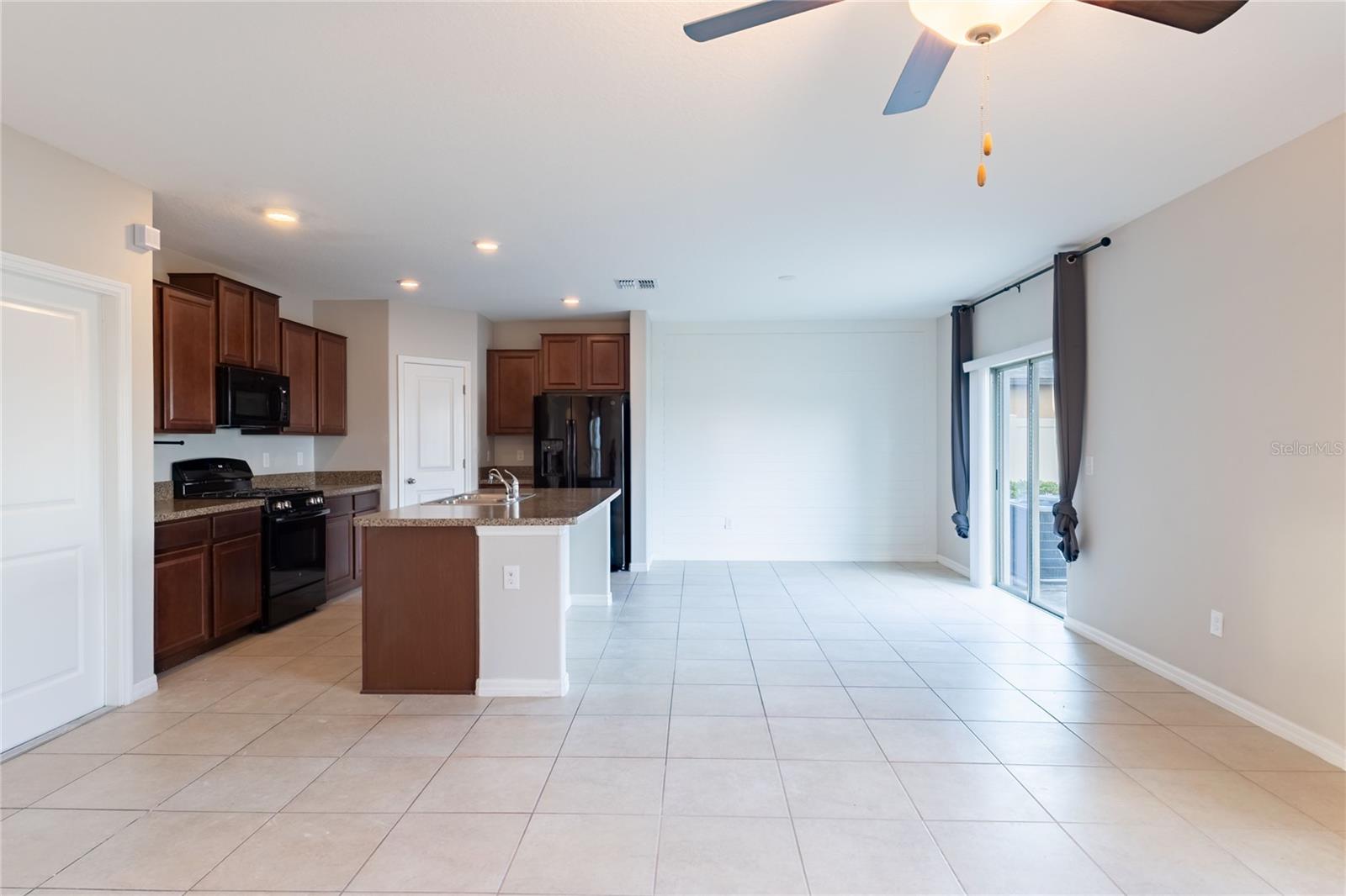 BELMONT SOUTH PH 2D & PASEO AL - Residential Lease