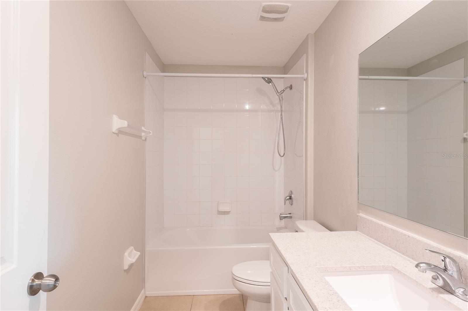 BELMONT SOUTH PH 2D & PASEO AL - Residential Lease