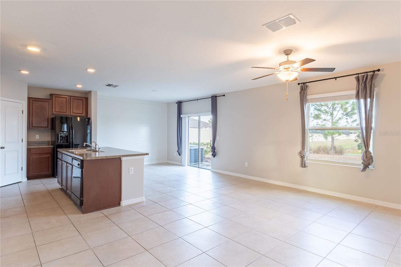 BELMONT SOUTH PH 2D & PASEO AL - Residential Lease