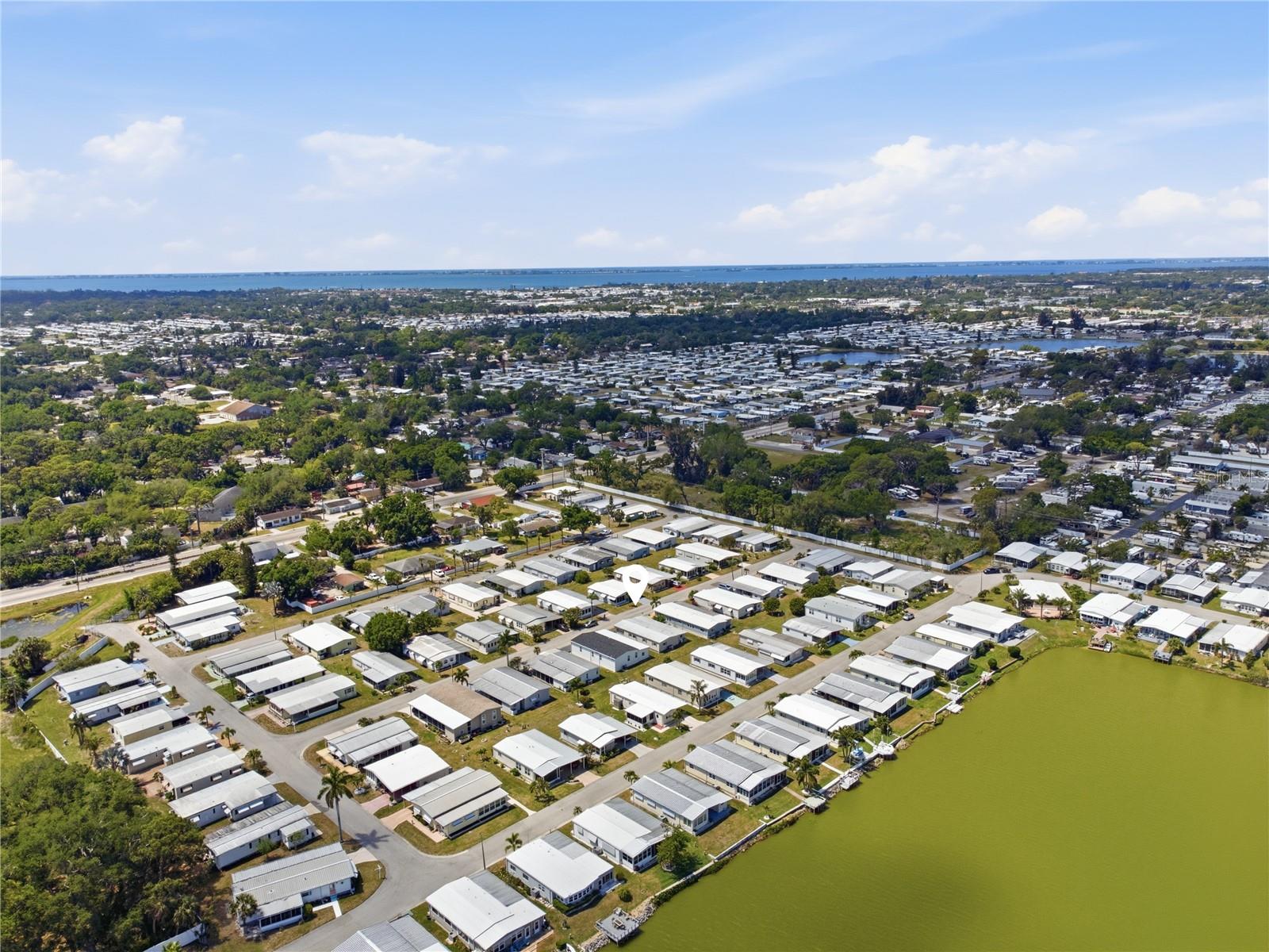 PALM LAKE ESTATES - Residential