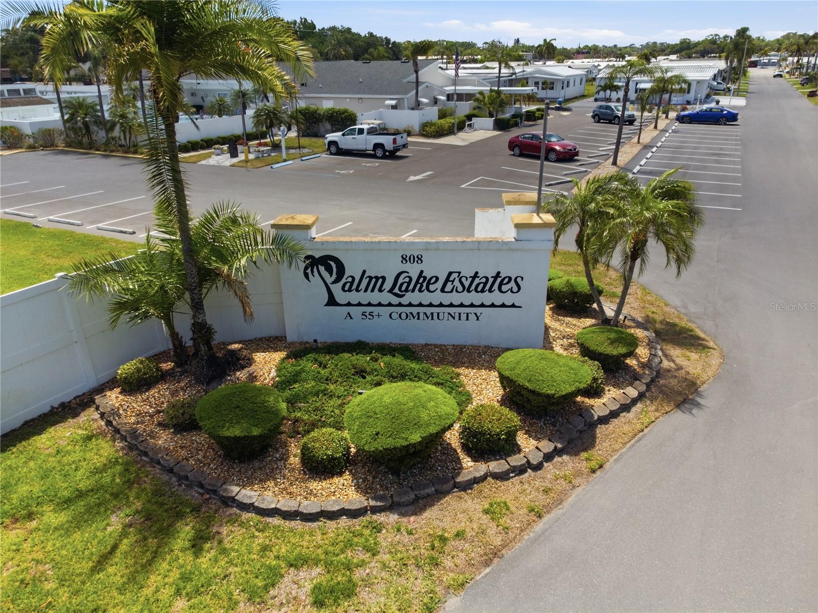 PALM LAKE ESTATES - Residential