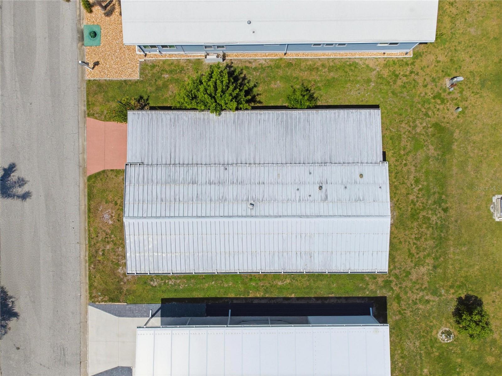 PALM LAKE ESTATES - Residential