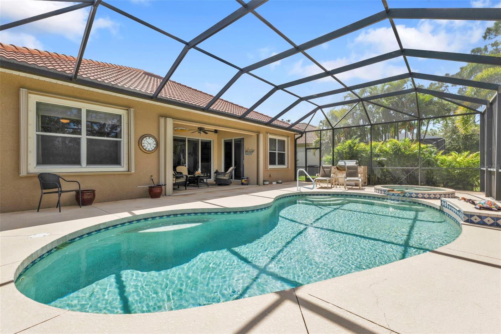 RIVERWOOD - Residential