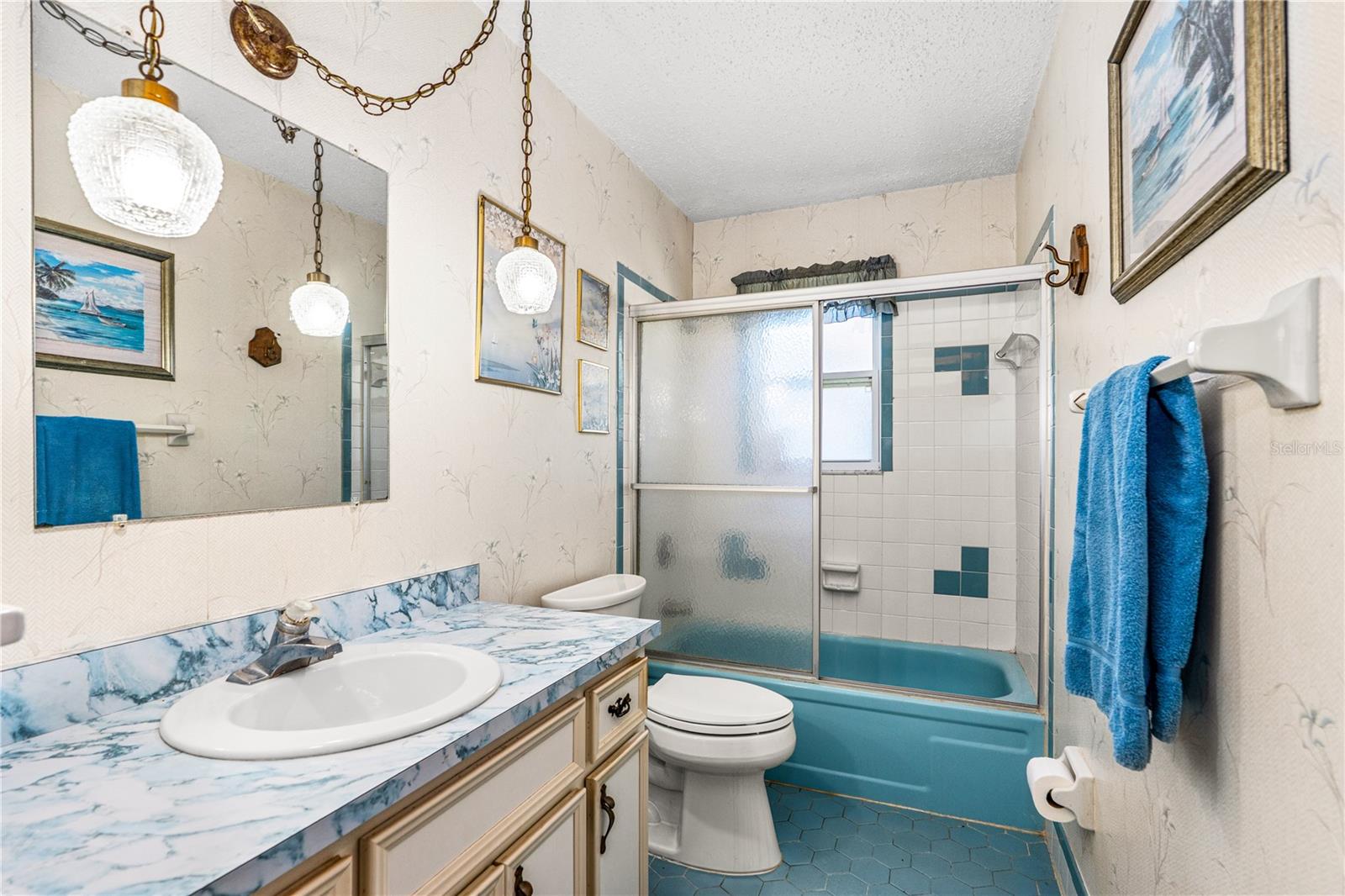 SWEETWATER HILLS UNIT 01 - Residential