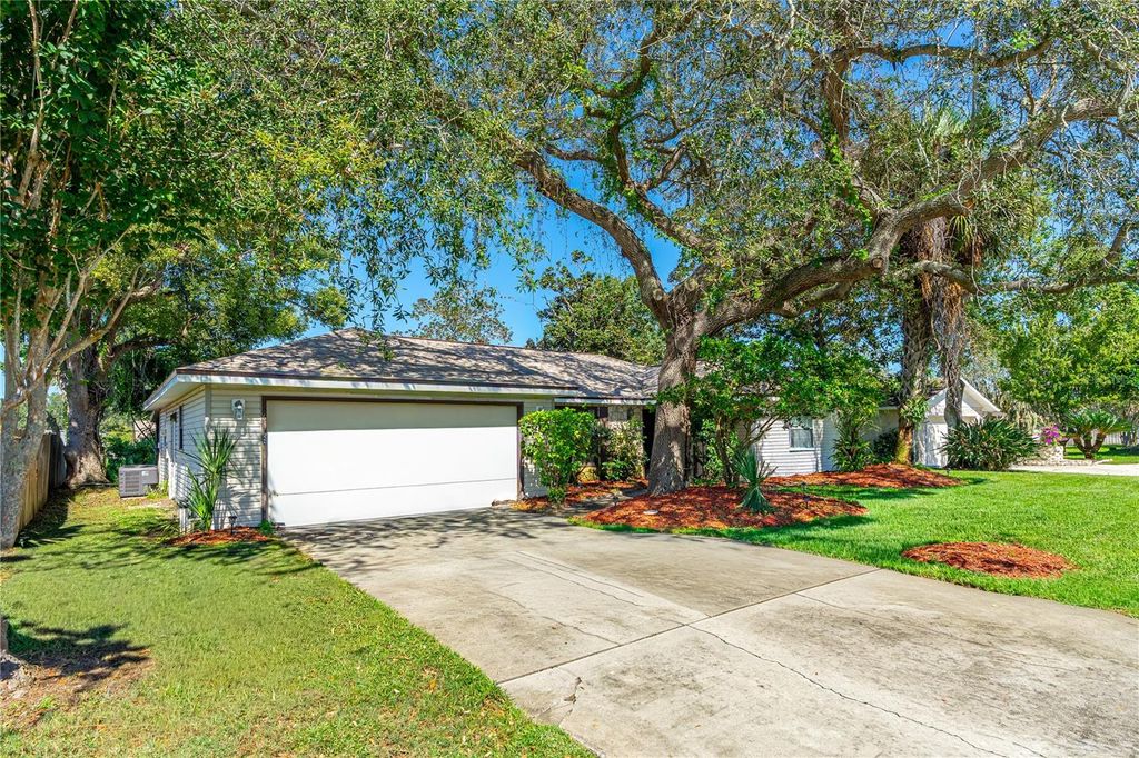 Photo of 693 Reillys Road, Port Orange, FL 32127 (MLS # V4945522)