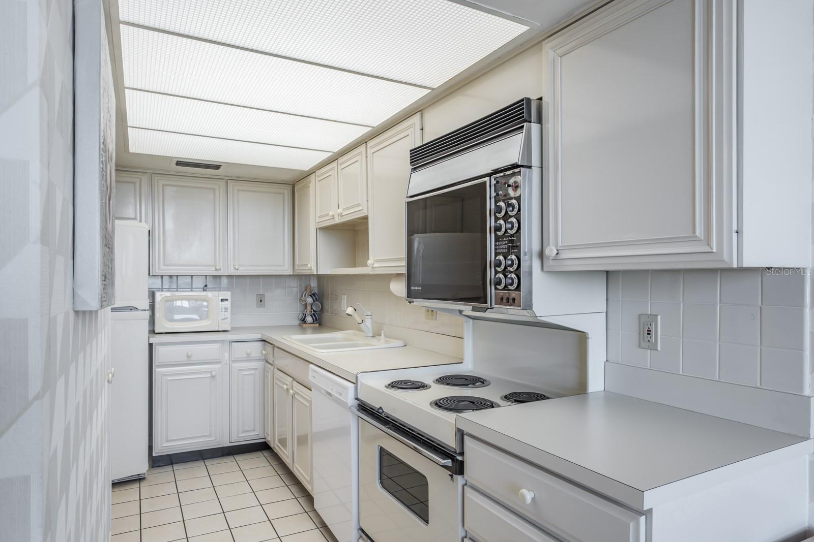 WEATHERLY THE CONDO - Residential