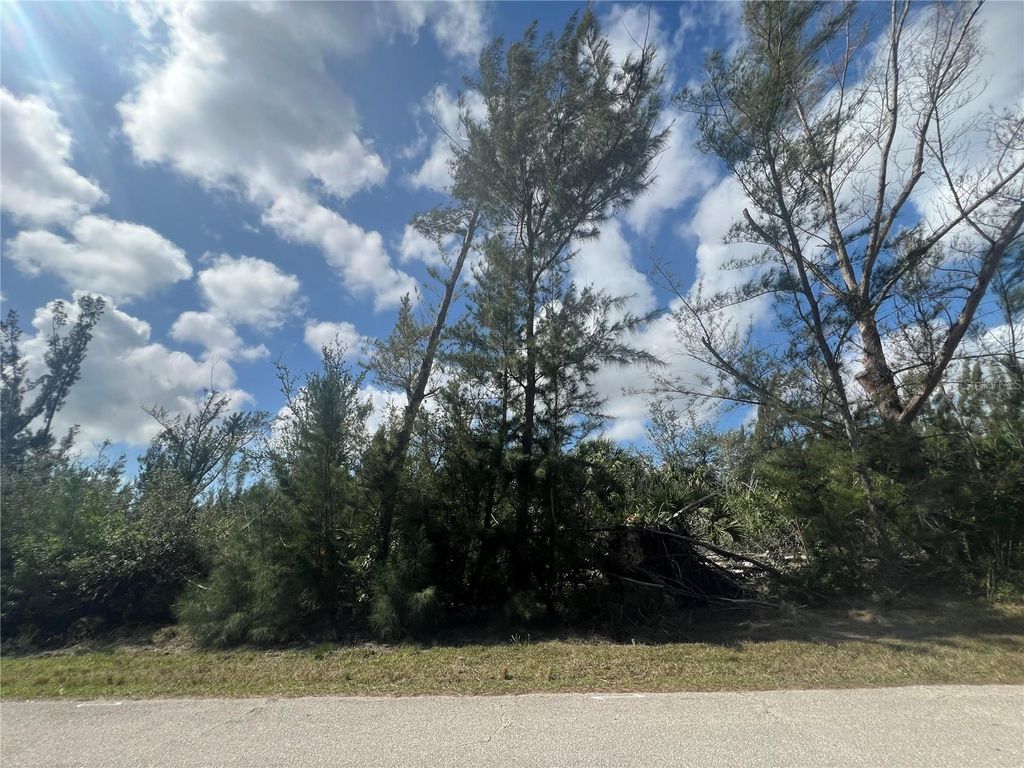 Photo of 8409 Antwerp Circle, Port Charlotte, FL 33981 (MLS # C7505215)