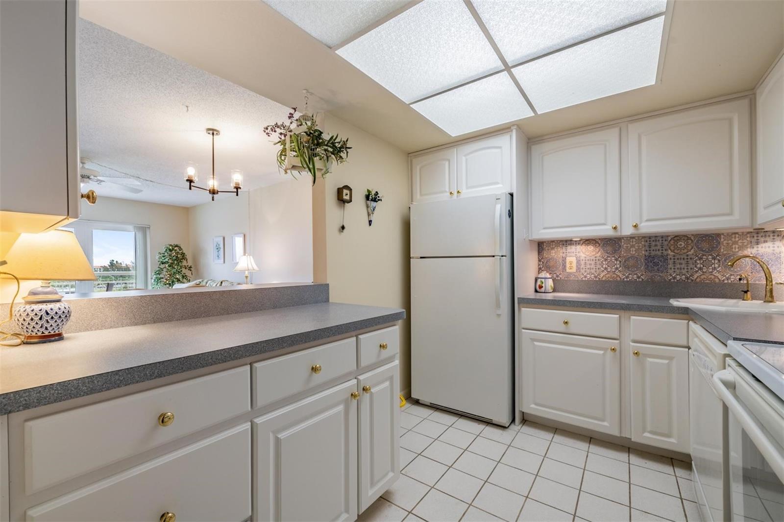 BAYWAY ISLES POINT BRITTANY SIX - Residential