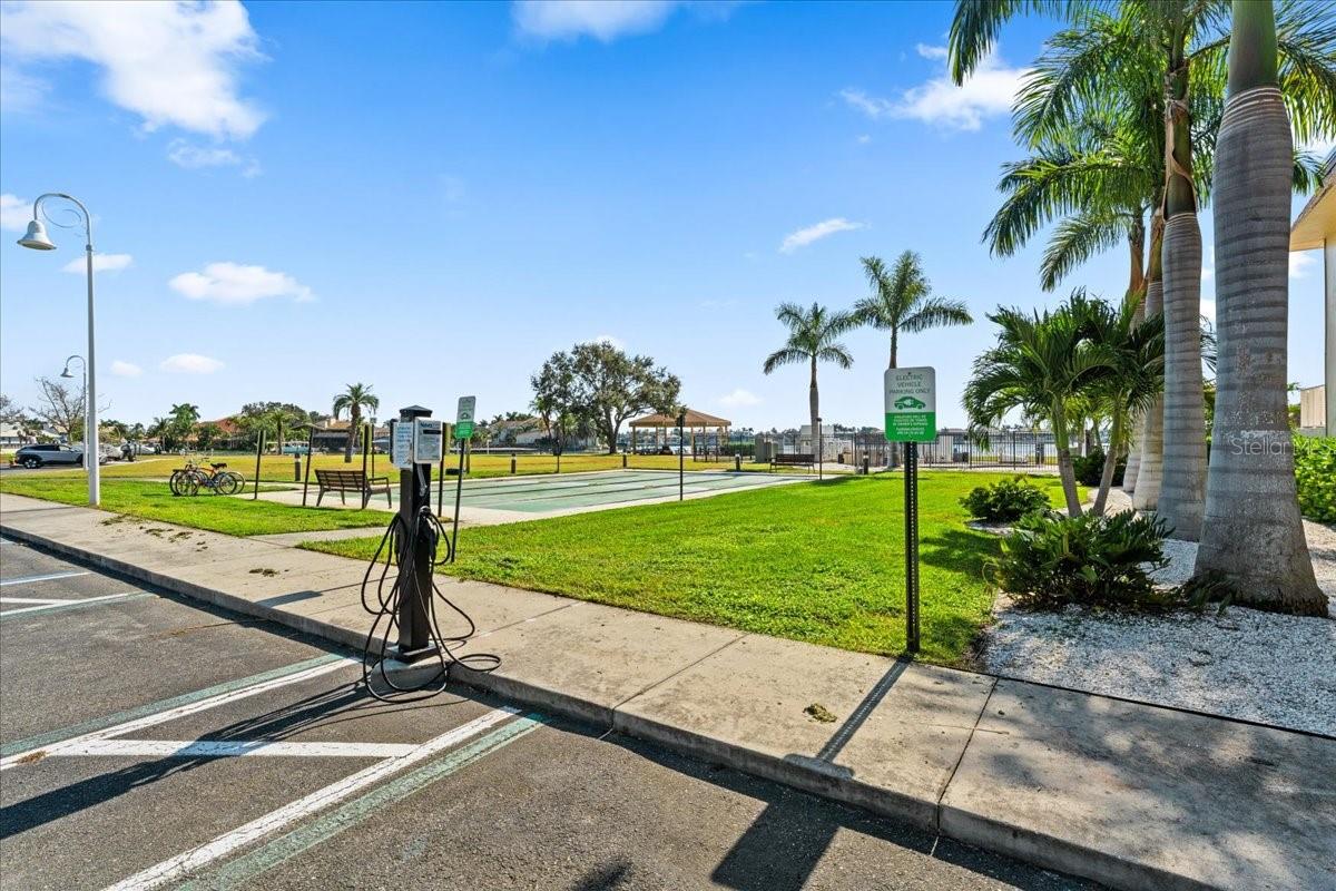 BAYWAY ISLES POINT BRITTANY SIX - Residential