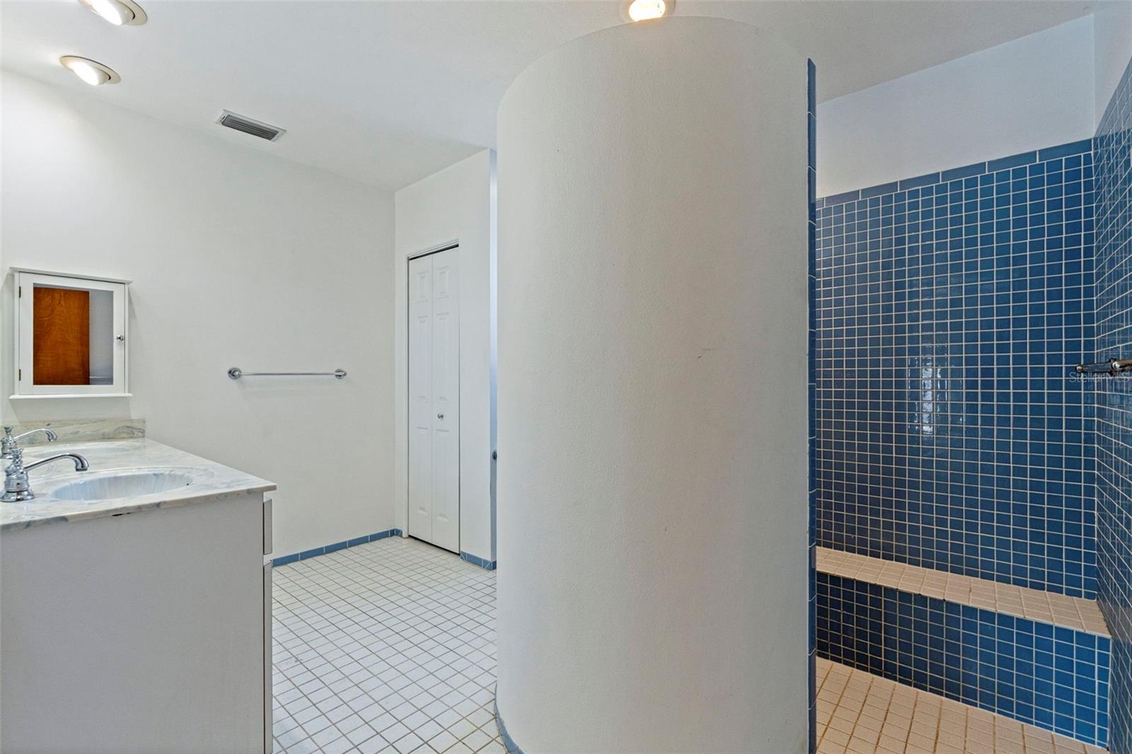 LESLEE HEIGHTS - Residential