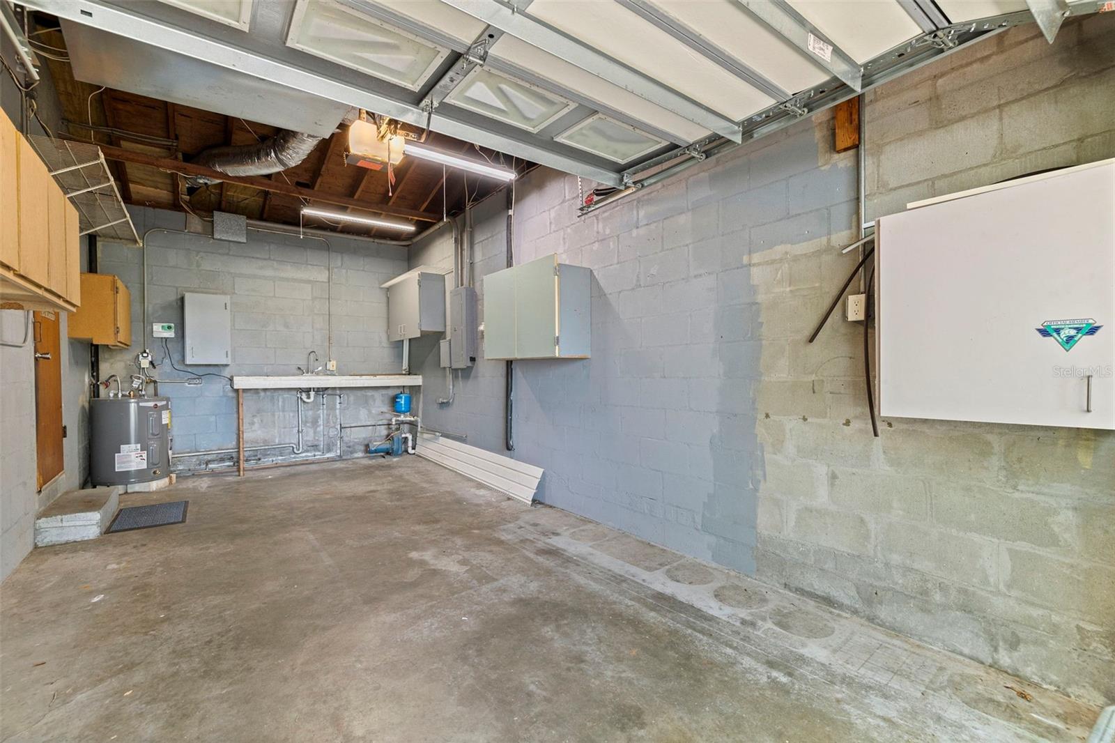 LESLEE HEIGHTS - Residential