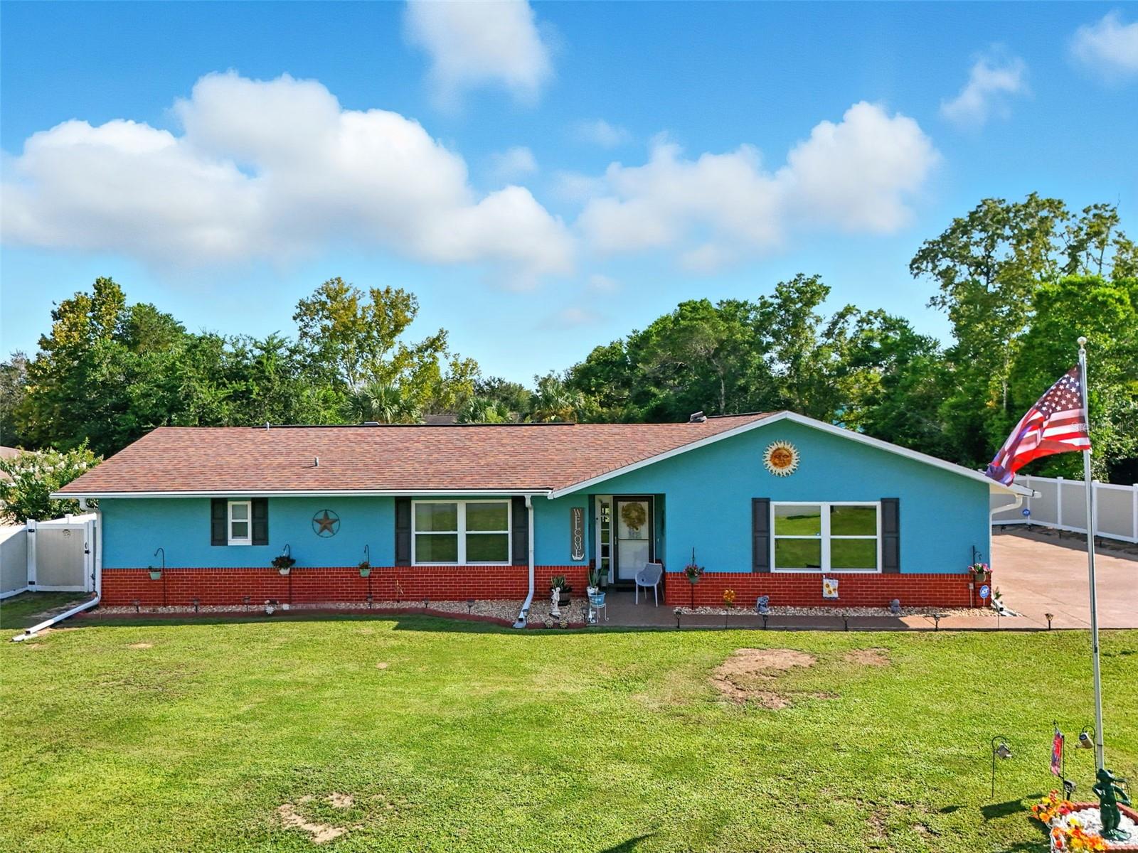 317 BAHIA CIRCLE