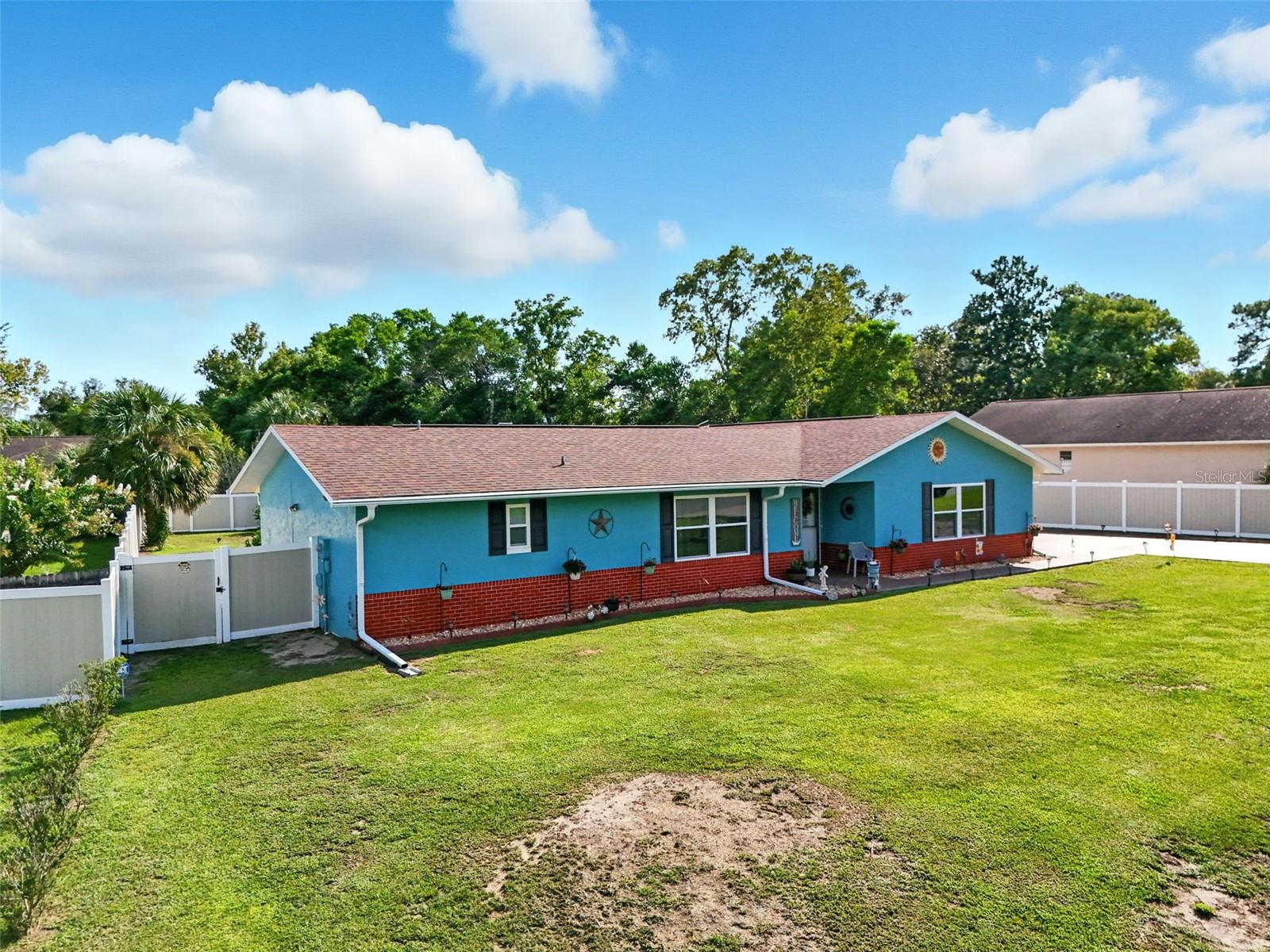 317 BAHIA CIRCLE