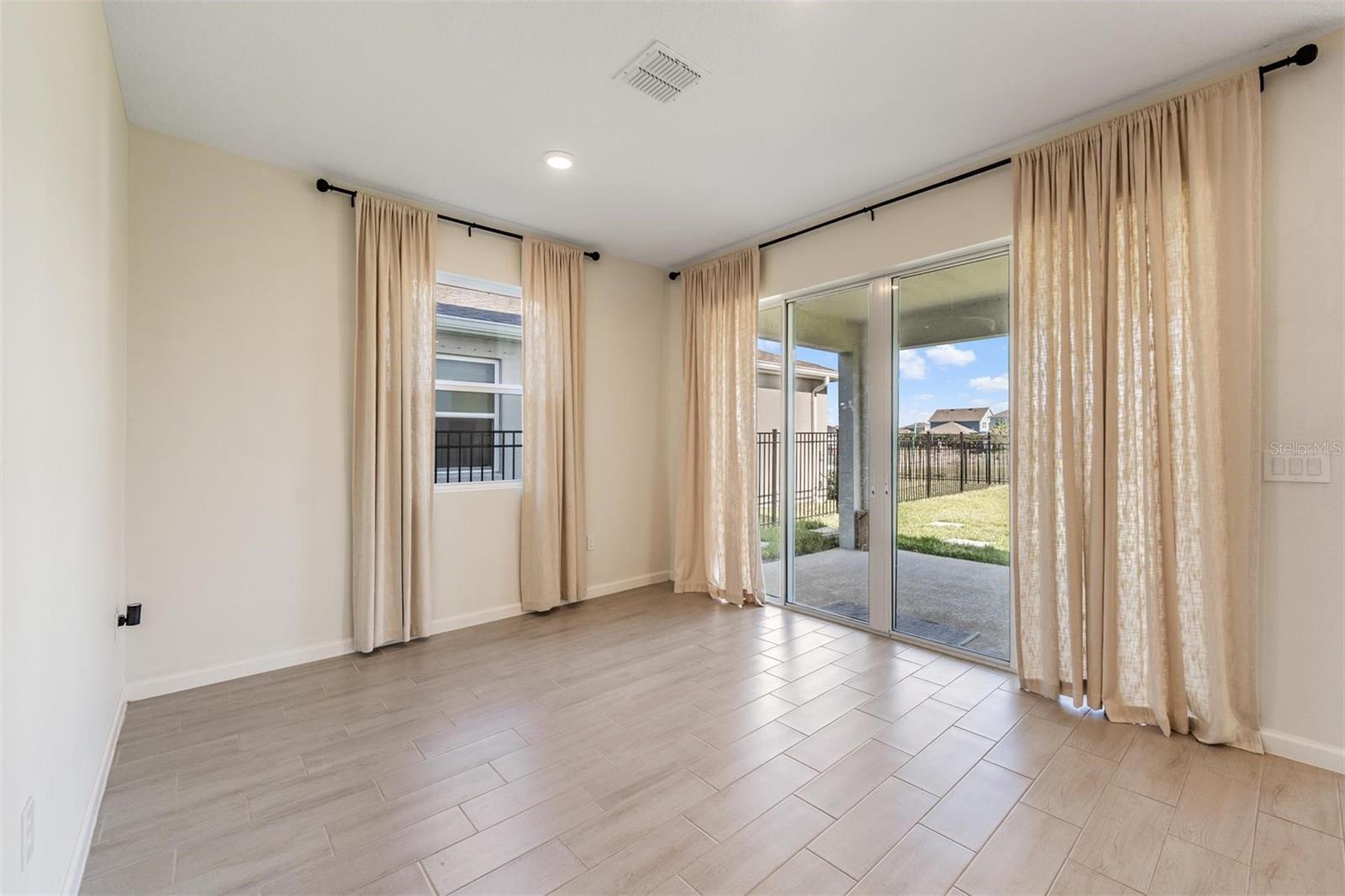 WATERSET WOLF CREEK PH G1 AND 30TH ST PH G1 LOT 8 - Residential