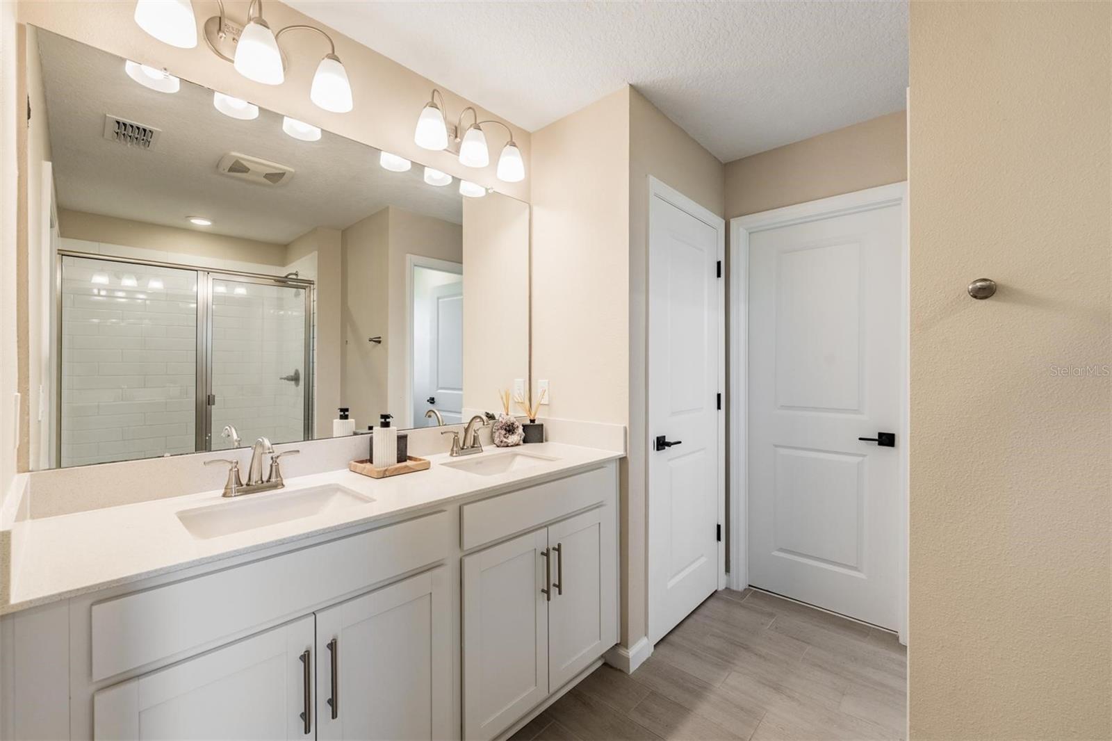 WATERSET WOLF CREEK PH G1 AND 30TH ST PH G1 LOT 8 - Residential