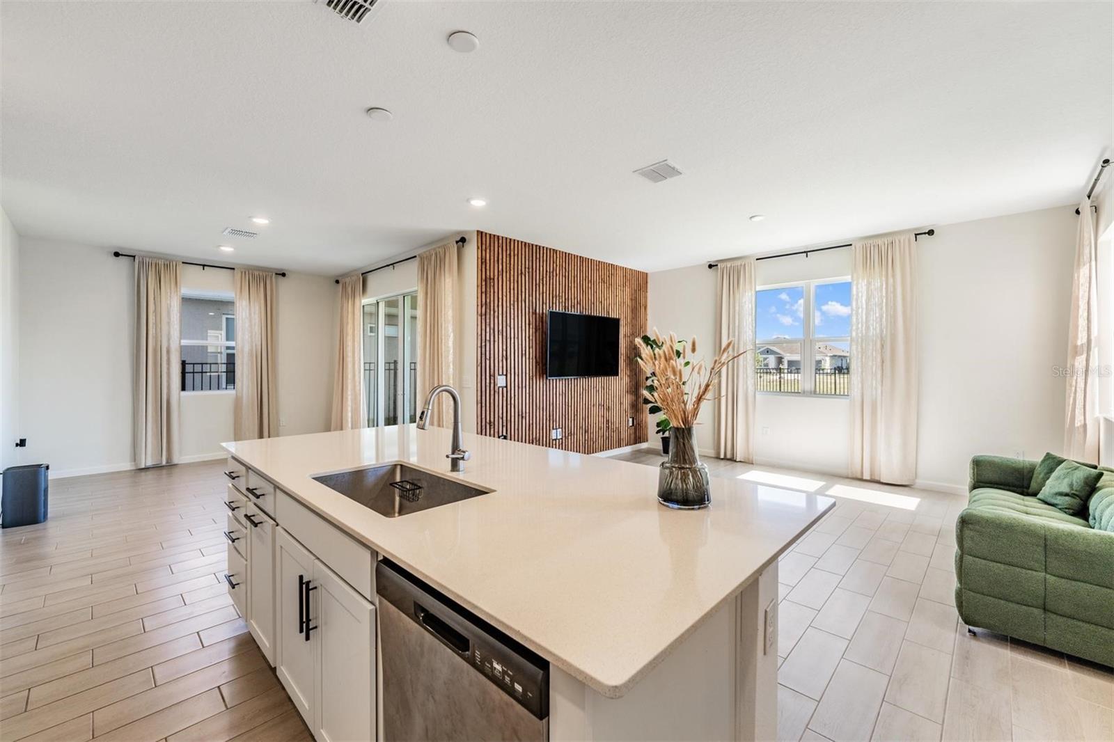 WATERSET WOLF CREEK PH G1 AND 30TH ST PH G1 LOT 8 - Residential