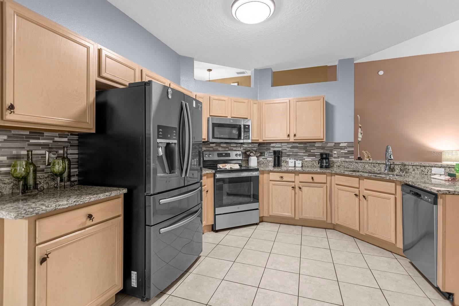 CALABAY PARC AT TOWER LAKE - Residential