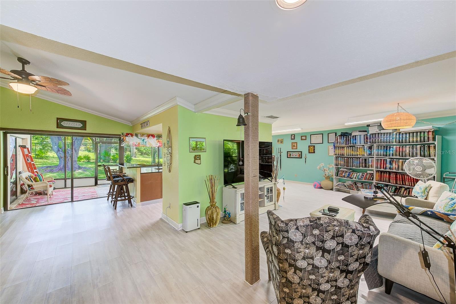 3104 HILLSIDE LANE