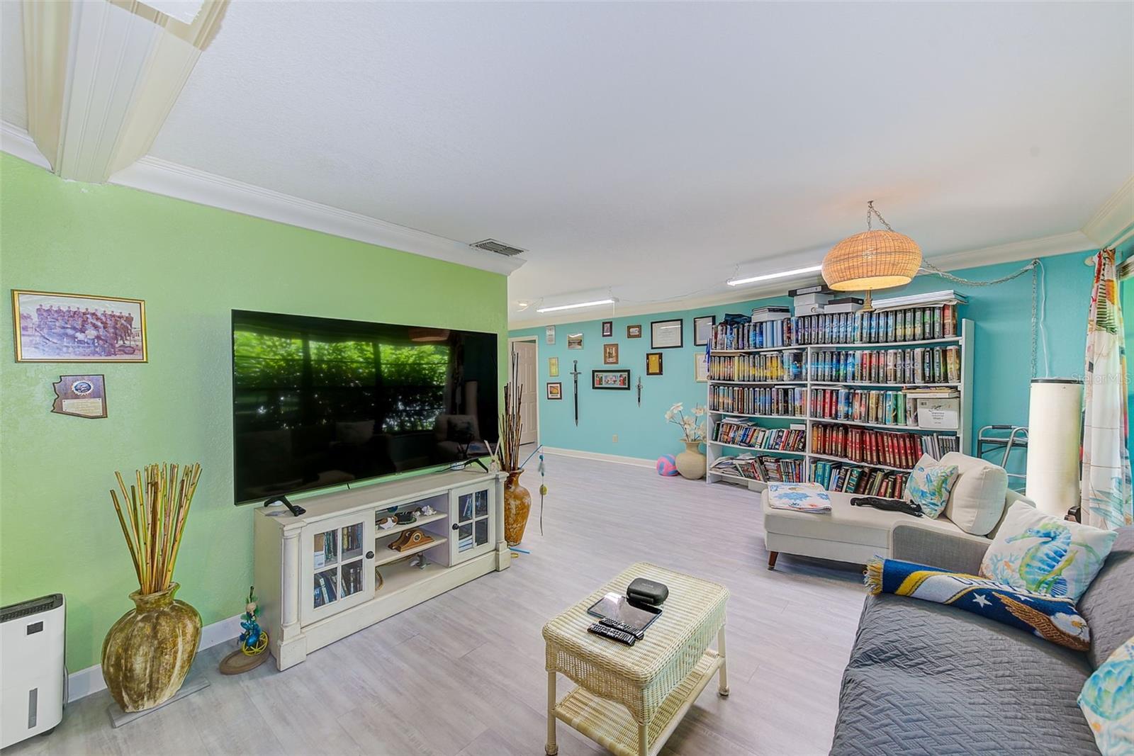 3104 HILLSIDE LANE