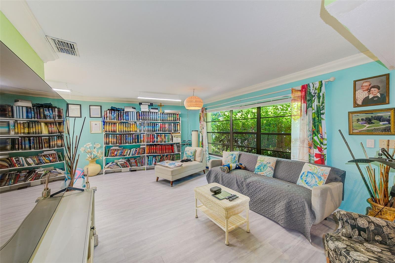 3104 HILLSIDE LANE