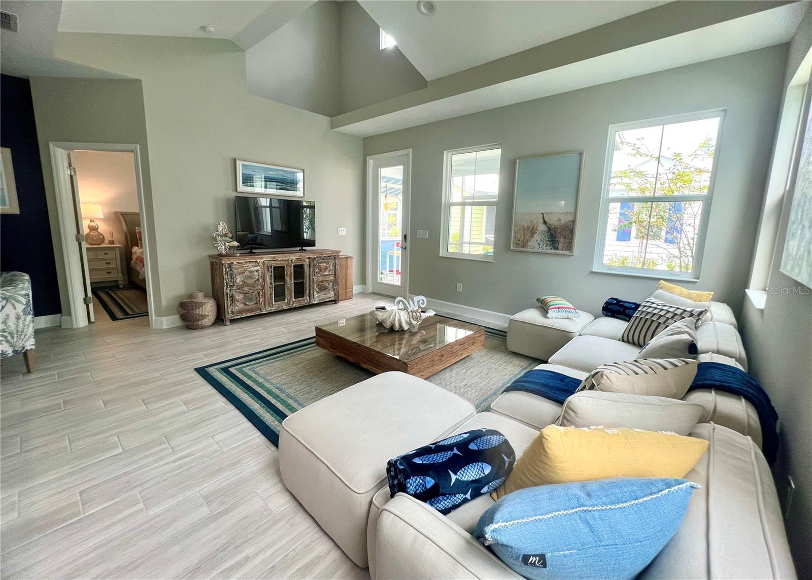 LATITUDE MARGARITAVILLE - Residential