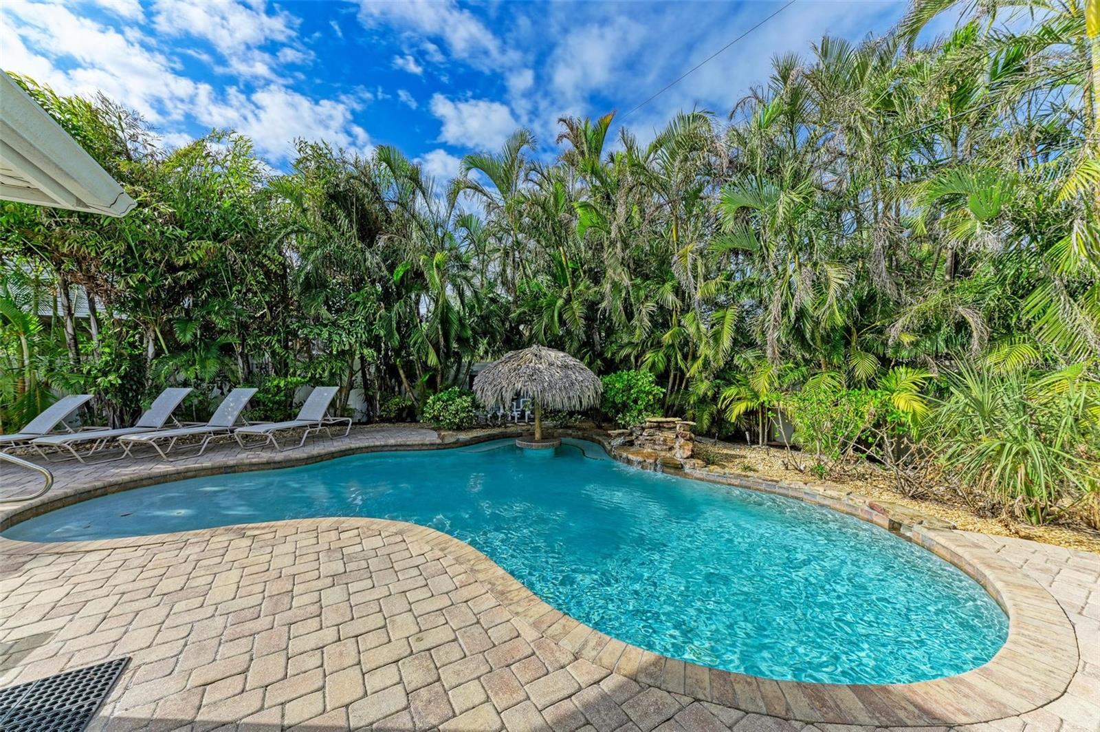 APPLETINI AT CALYPSO COTTAGES A CONDO OR2370/321 - Residential