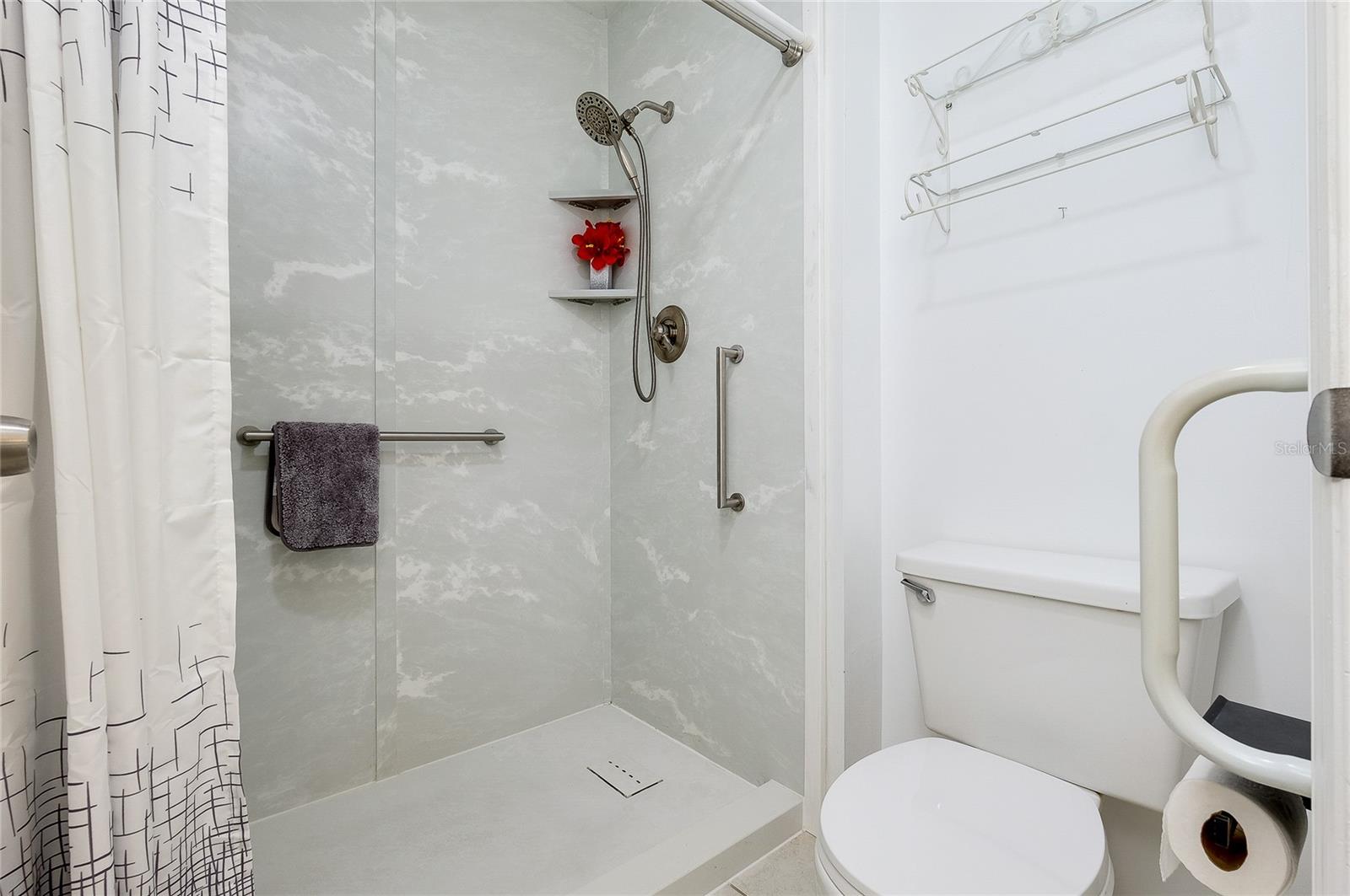 LOVELAND COURTYARD PH 01 - Residential