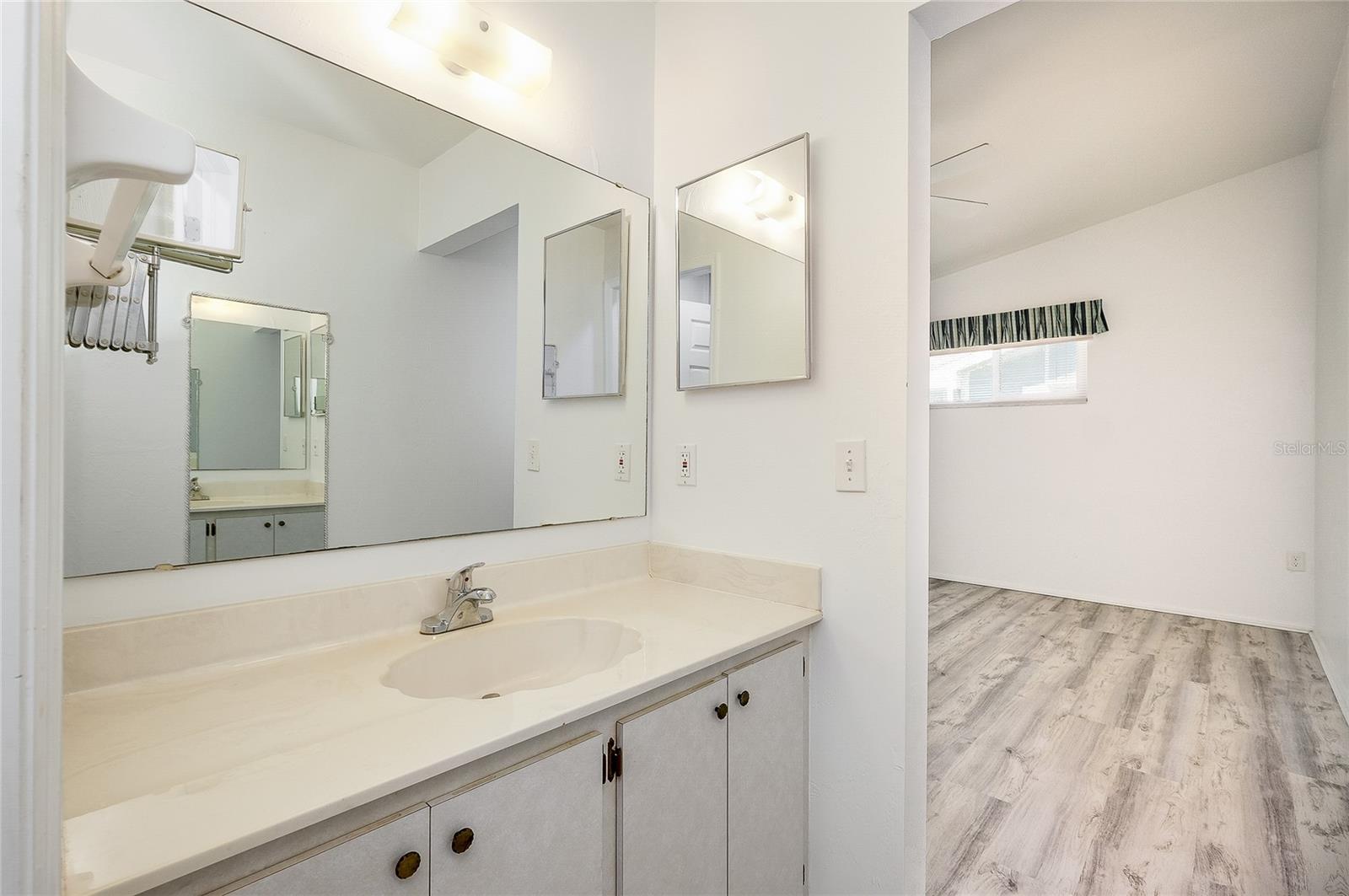 LOVELAND COURTYARD PH 01 - Residential