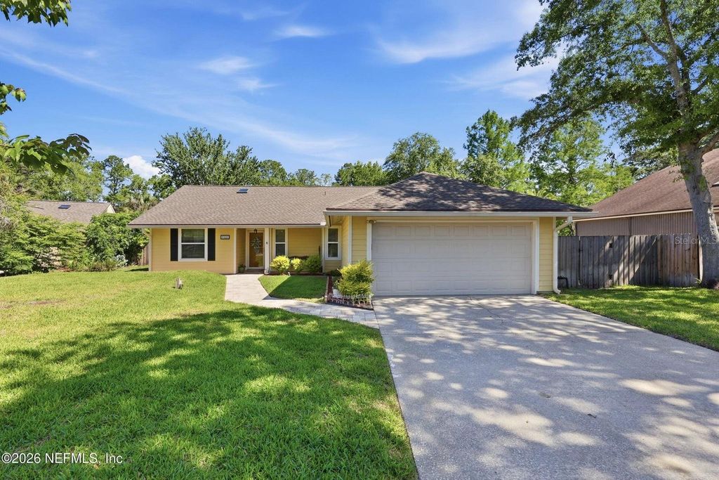 Photo of 5327 Racoon Ridge Court, Jacksonville, FL 32258 (MLS # O6406530)