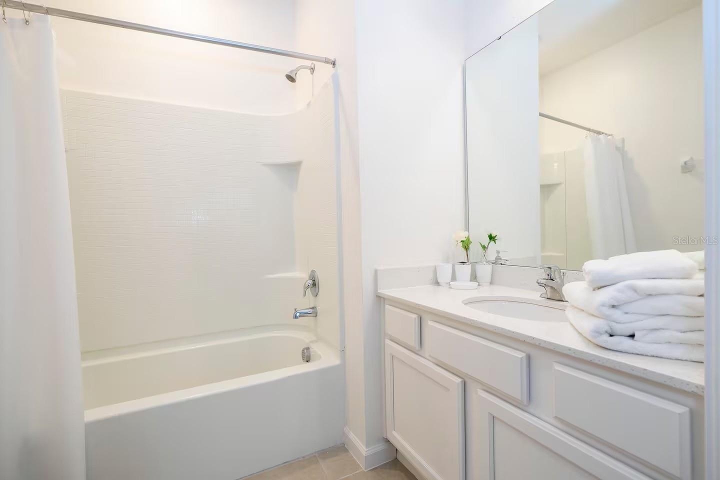 VERANDA PALMS PH 2B2-2C - Residential