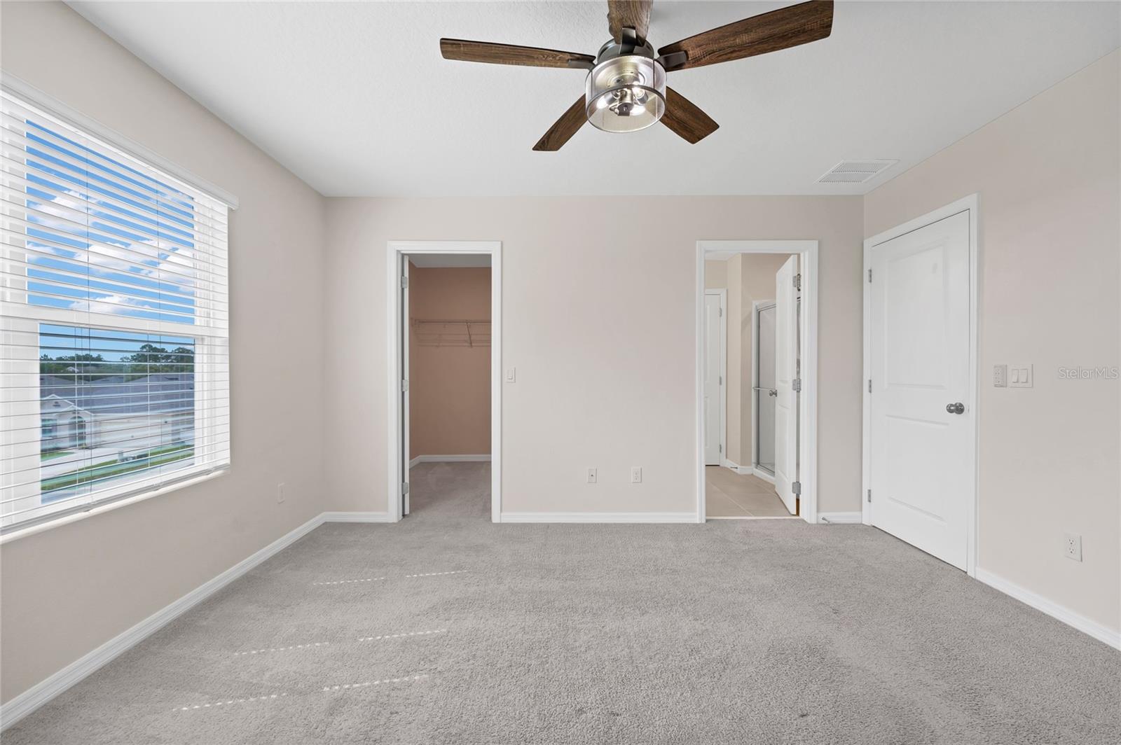 SAWGRASS BAY - Residential