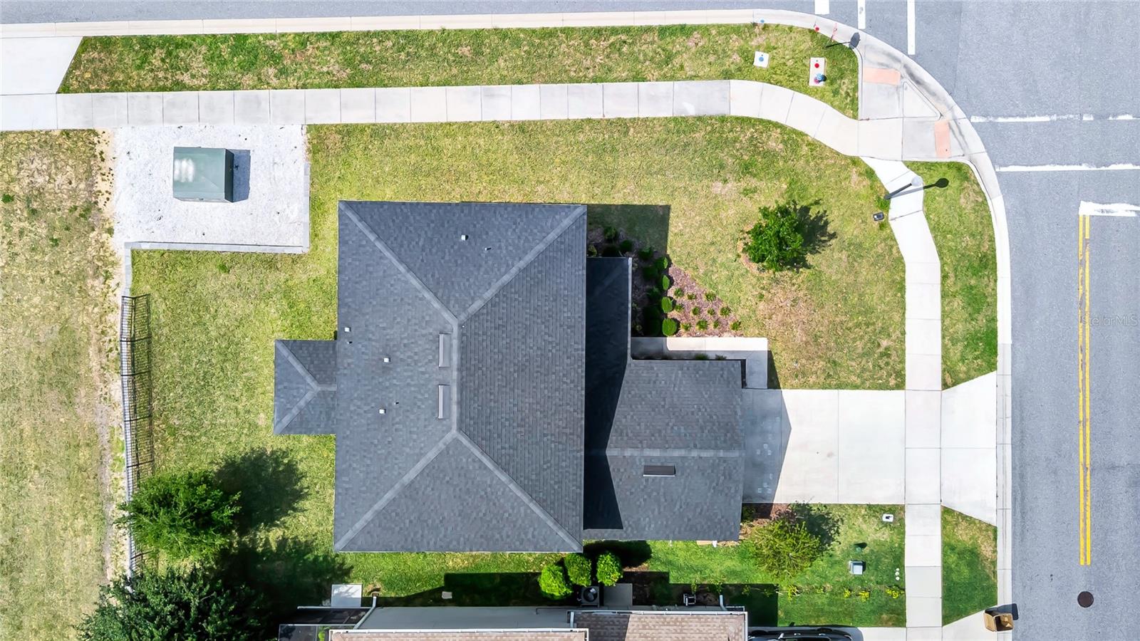 SAWGRASS BAY - Residential