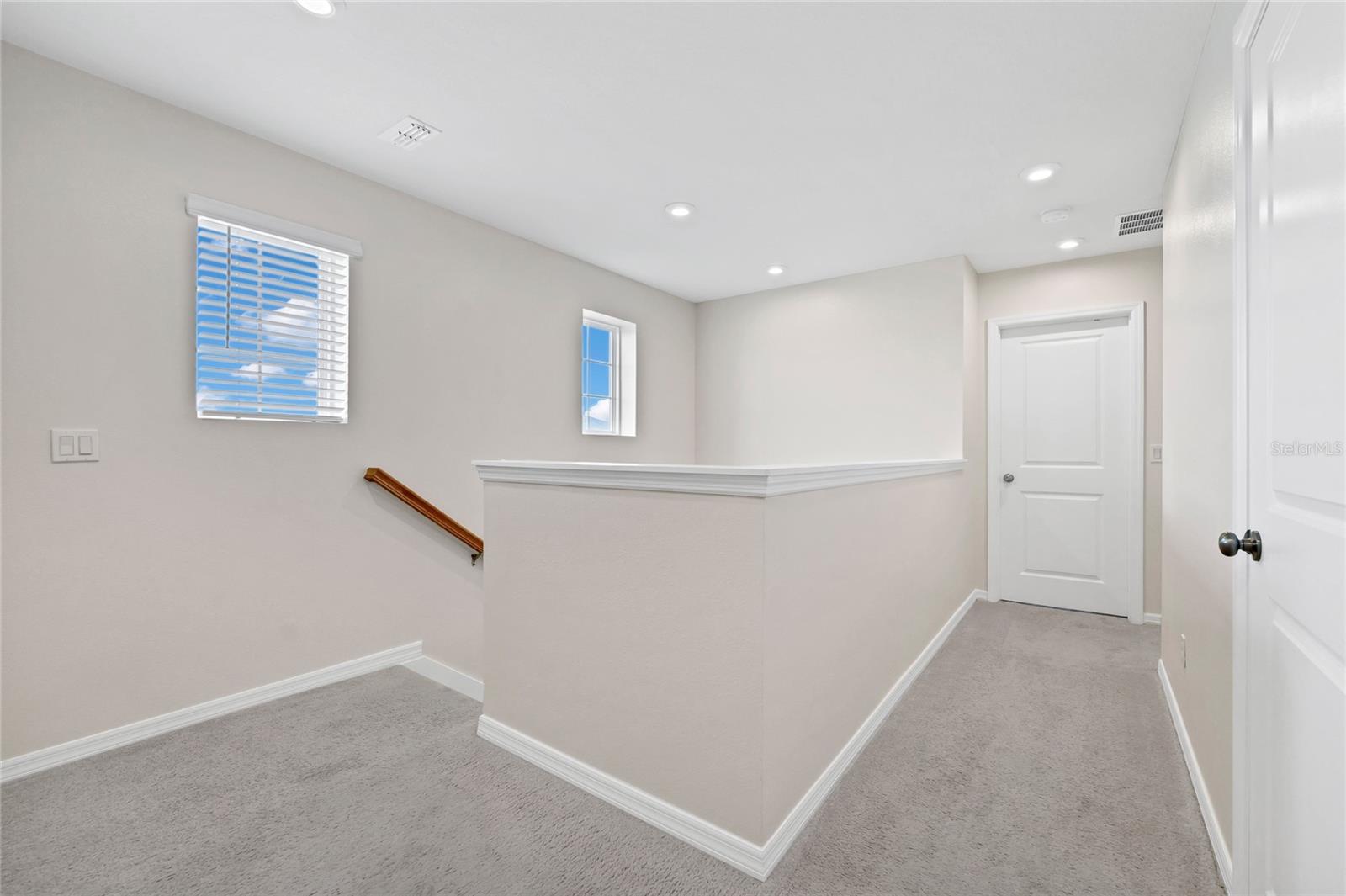 SAWGRASS BAY - Residential