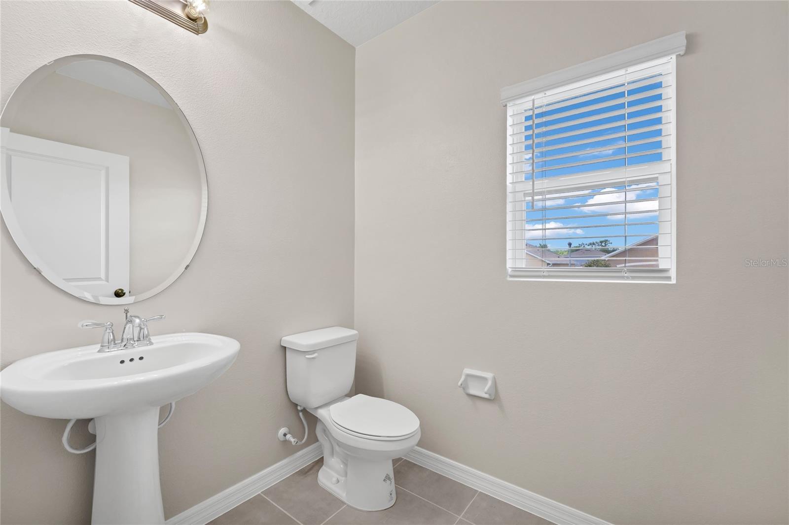 SAWGRASS BAY - Residential