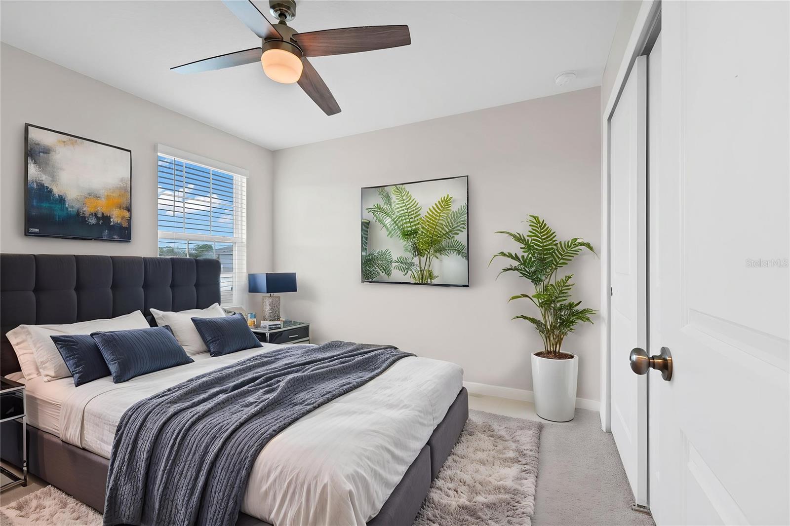 SAWGRASS BAY - Residential