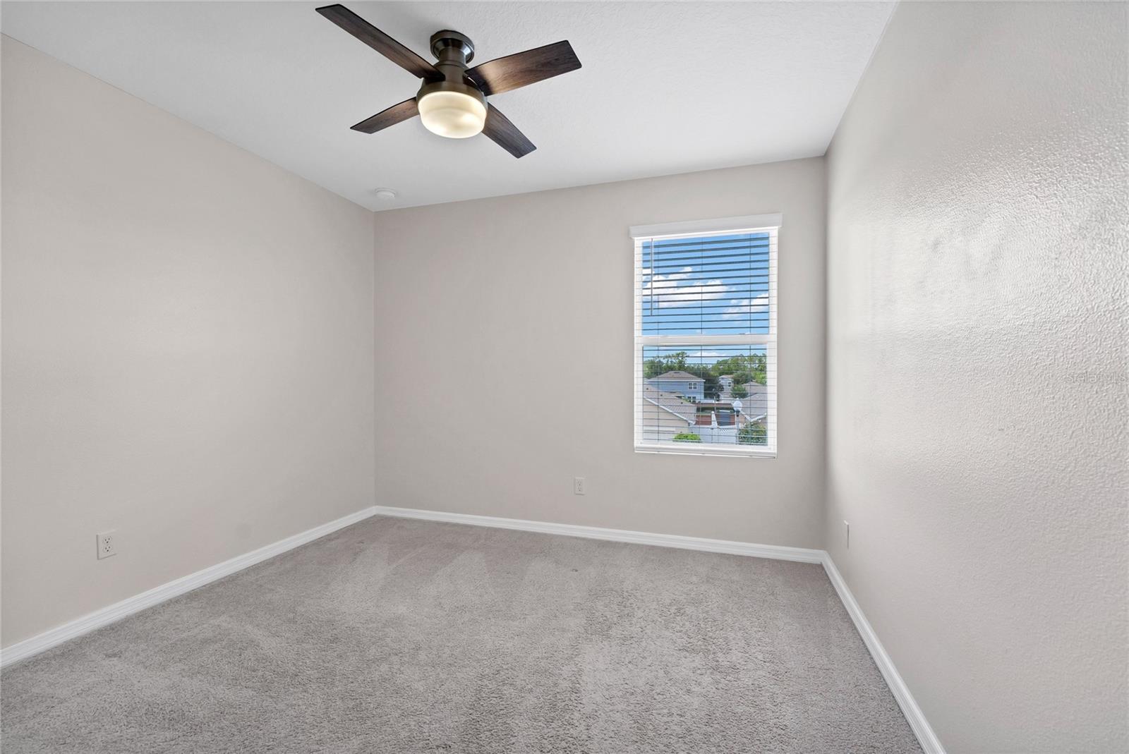 SAWGRASS BAY - Residential