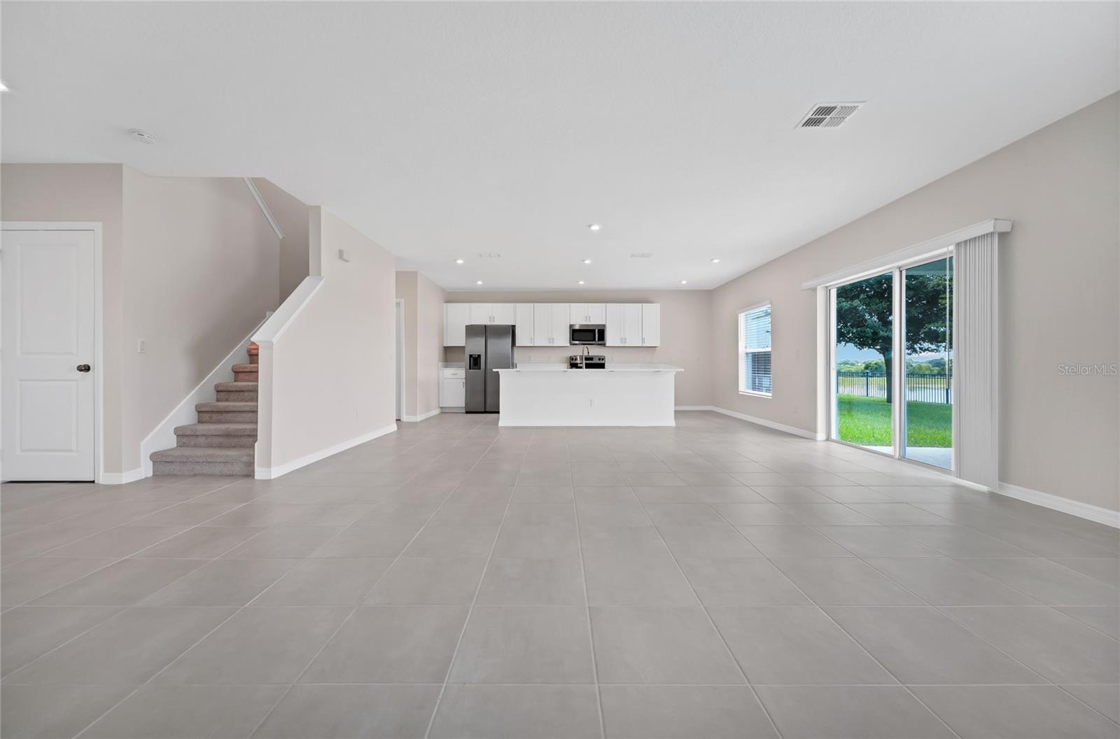 SAWGRASS BAY - Residential