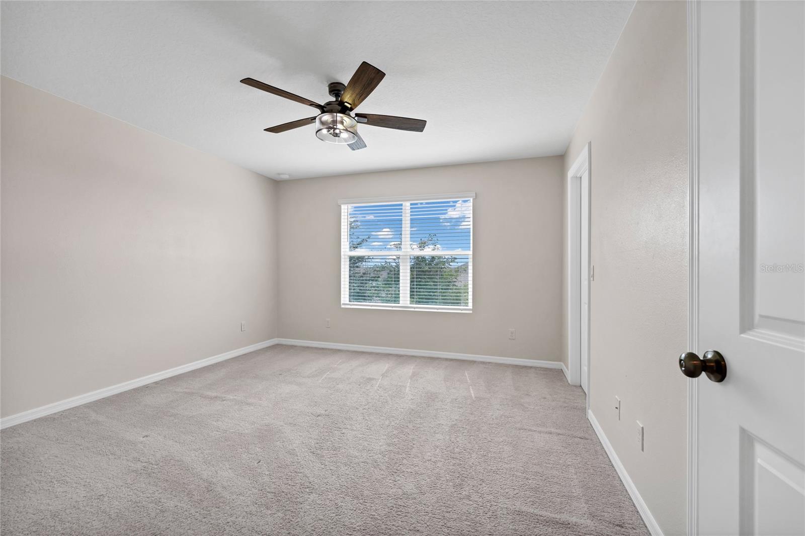 SAWGRASS BAY - Residential