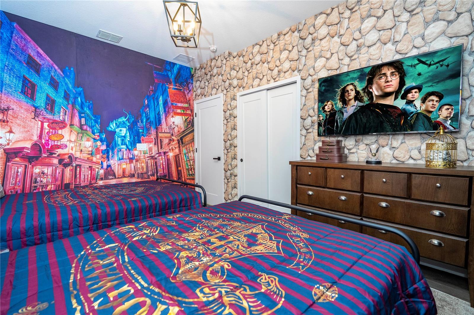 WESTSIDE CAY - Residential